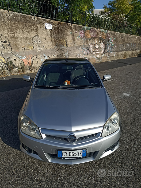 Usato 2005 Opel Tigra 1.2 Diesel 69 CV (3.800 €)