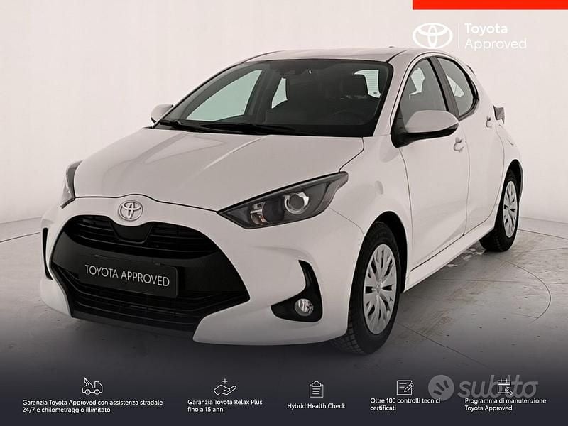 Usata Toyota Yaris Active 72 CV (52 kW) 2023 Bianco Utilitaria