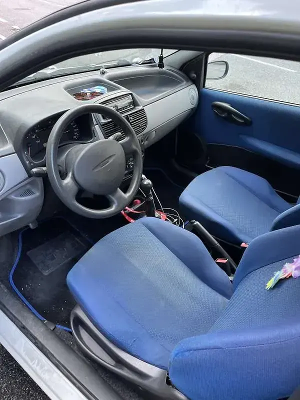 Usata Fiat Punto Active 60 CV (44 kW) 2003 Utilitaria