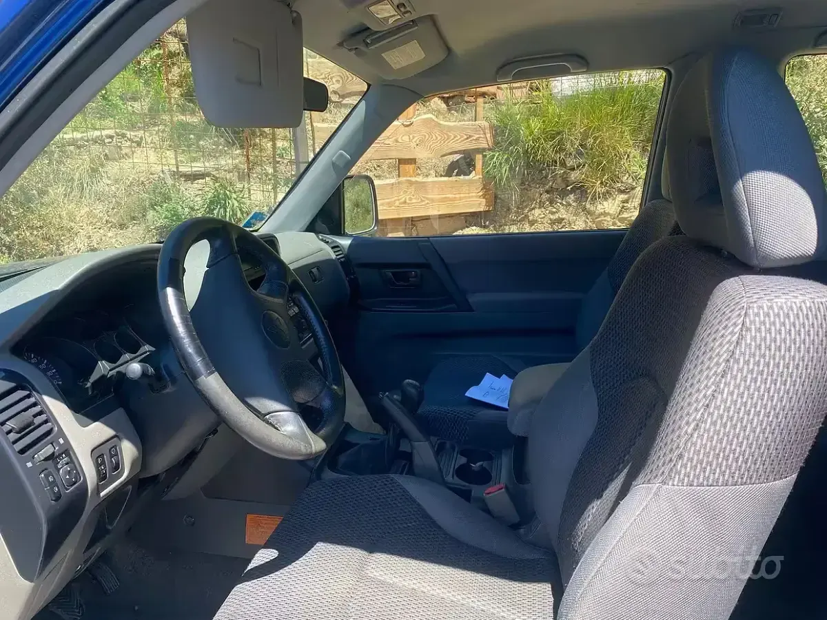 Usata Mitsubishi Pajero 165 CV (121 kW) 2000 Bluazzurro SUV