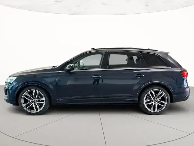 Usata Audi Q7 S-Line 286 CV (210 kW) 2024 Grigio waitomo metallizzato SUV