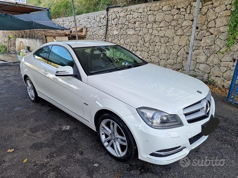 Usata Mercedes C220 170 CV (125 kW) 2013 Bianco Coupé