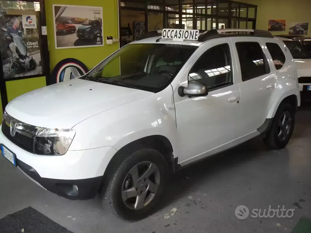 Usata Dacia Duster Lauréate 107 CV (78 kW) 2012 Bianco SUV
