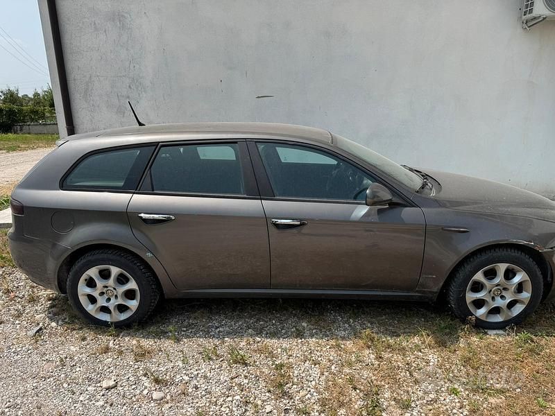 Usata Alfa Romeo 159 2008 Grigio Station wagon