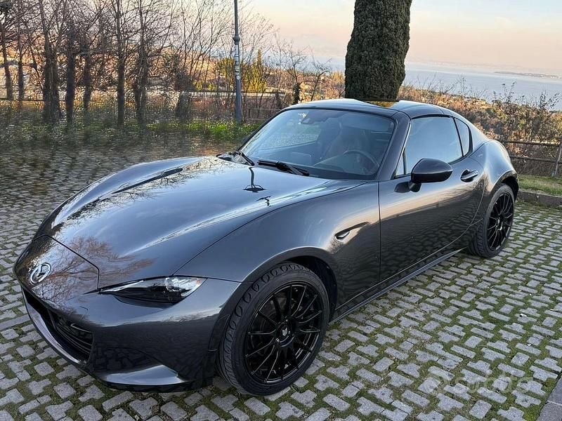 Usata Mazda MX5 Inclusive 160 CV (117 kW) 2017 Grigio Cabrio
