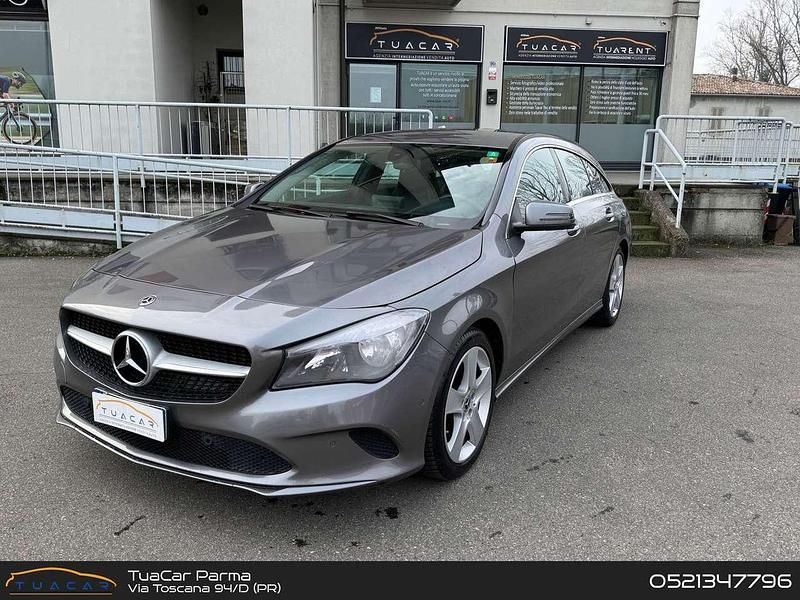 Usata Mercedes CLA180 109 CV (80 kW) 2018 Grigio Berlina