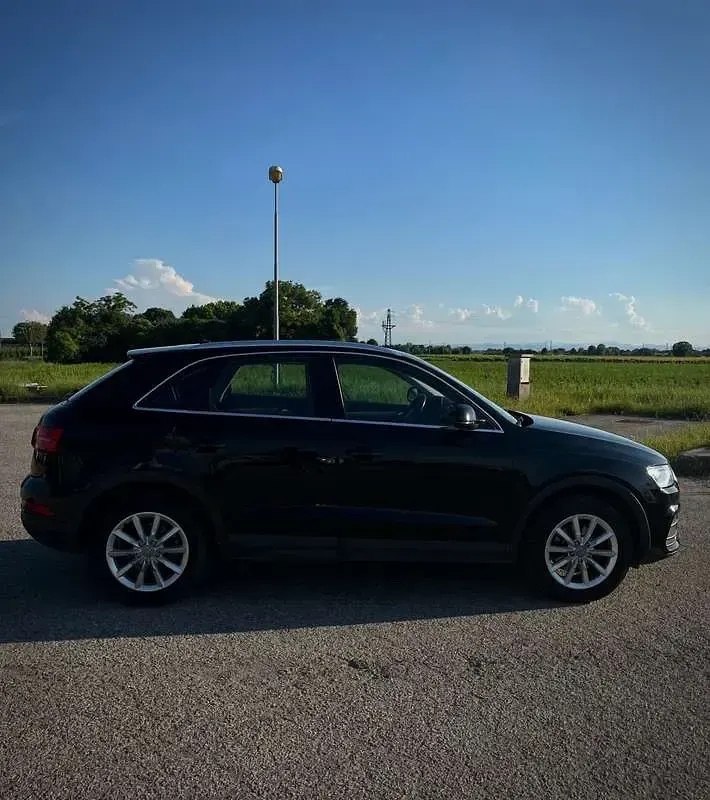 Usata Audi Q3 Business 120 CV (88 kW) 2016 Nero SUV