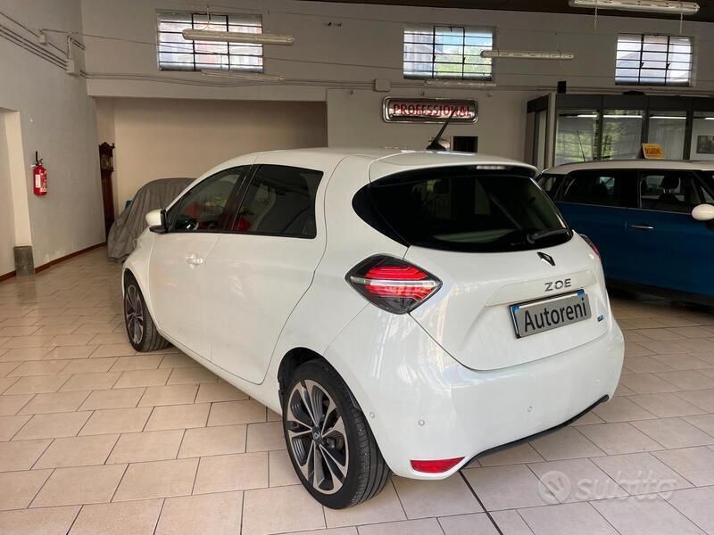 Usata Renault Zoe Intens 100 kW (136 CV) 2021 Bianco Utilitaria