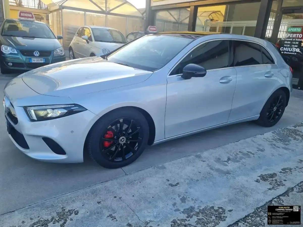 Begagnad Mercedes 180 116 HK (85 kW) 2018 Silver Sedan