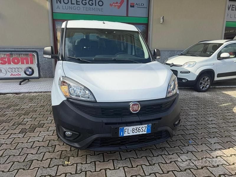 Usata Fiat Doblò 95 CV (69 kW) 2017 Bianco Monovolume