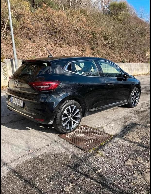 Begagnad Renault Clio V 101 HK (74 kW) 2020 Sedan