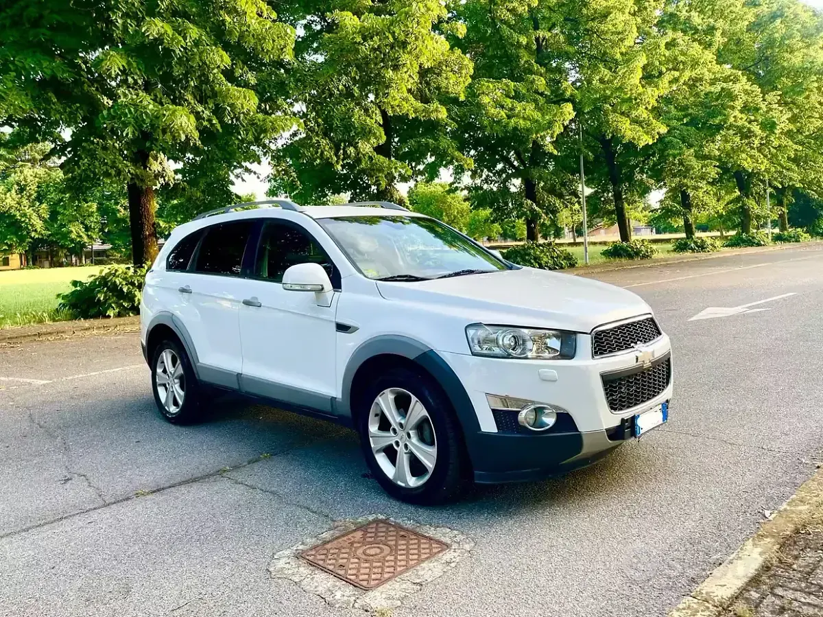 Usata Chevrolet Captiva LTZ 184 CV (135 kW) 2012 Bianco SUV