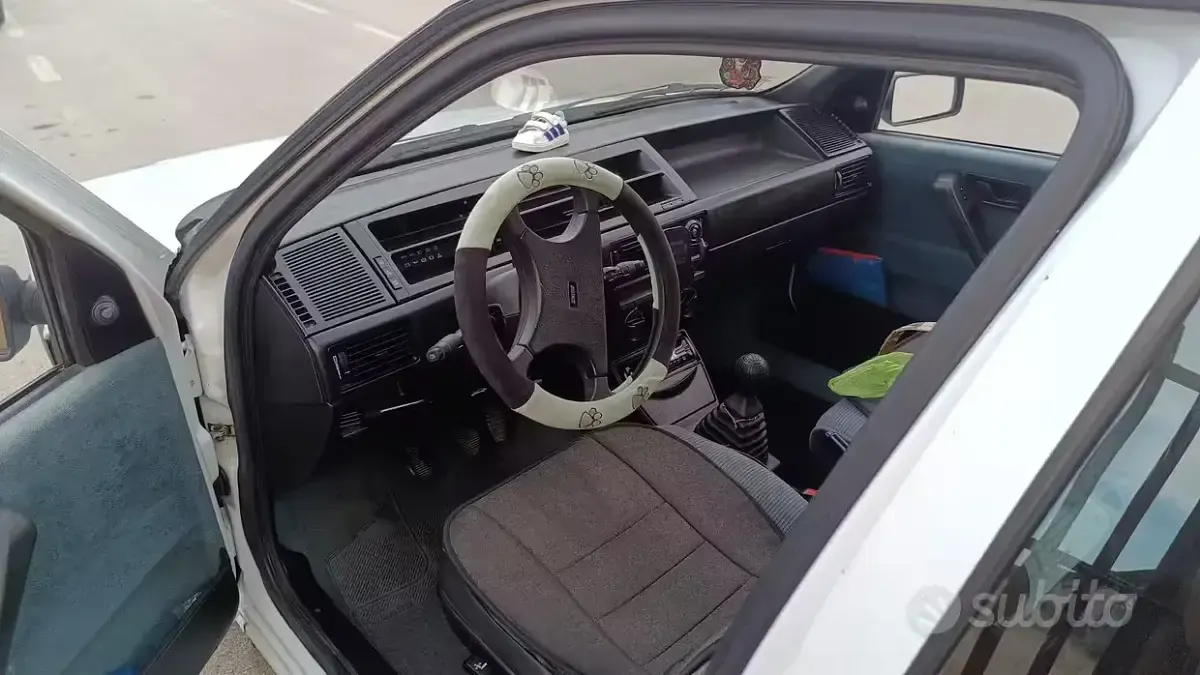 Usata Fiat Tipo 56 CV (41 kW) 1989 Bianco Utilitaria