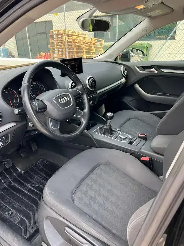 Usata Audi A3 Business 110 CV (80 kW) 2015 Nero Berlina