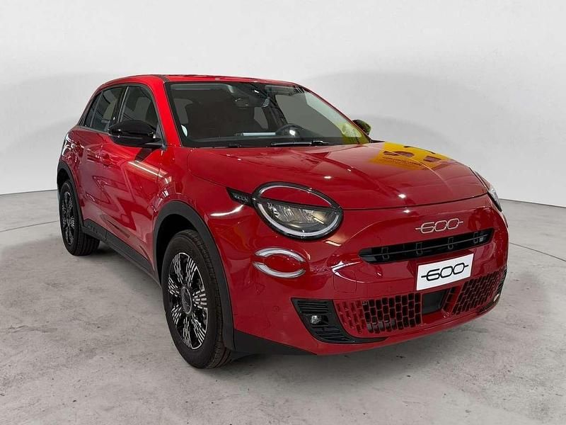 Nuova Fiat 600 Icon 110 CV (80 kW) 2026 Rosso SUV