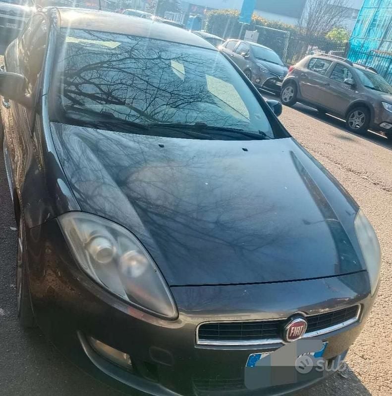 Usata Fiat Bravo 105 CV (77 kW) 2013 Grigio Utilitaria