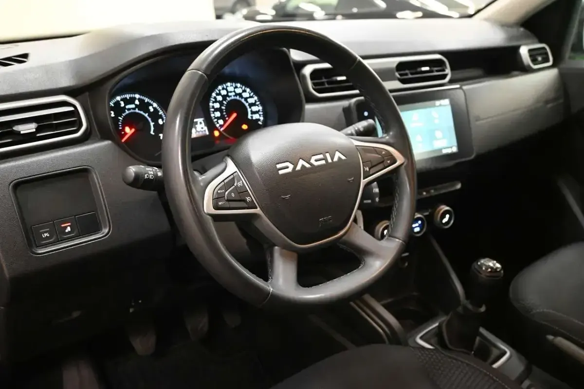 Usata Dacia Duster Journey 91 CV (66 kW) 2023 Verde SUV