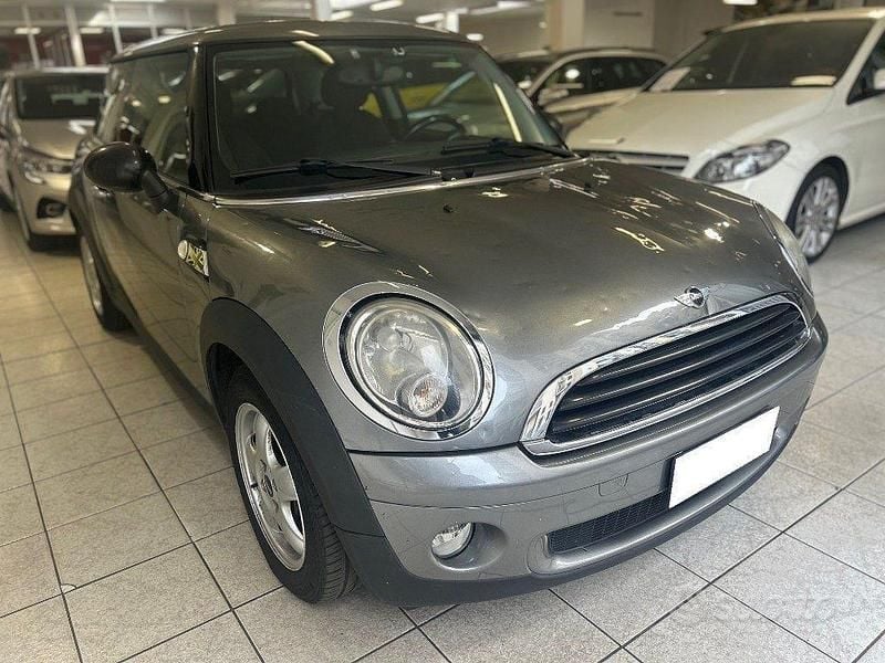 Usata Mini ONE 75 CV (55 kW) 2010 Grigio metallizzato Utilitaria