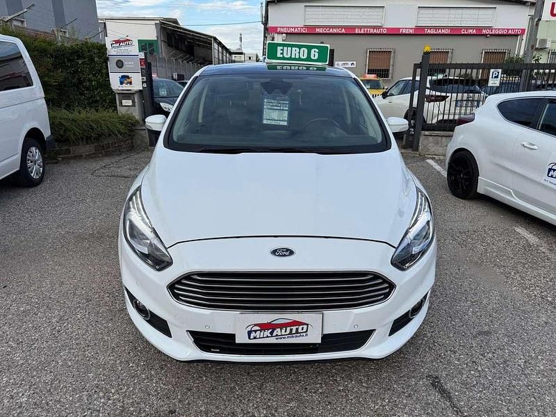 Usata Ford S-MAX Business Edition 179 CV (131 kW) 2016 Bianco Monovolume