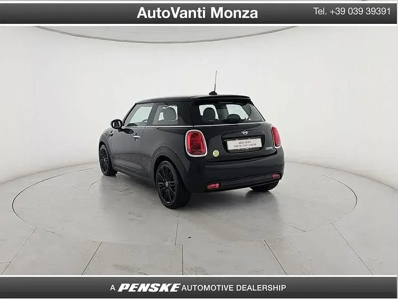 Usata Mini Cooper SE 135 kW (184 CV) 2023 Nero Utilitaria