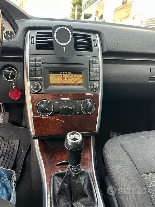 Usata Mercedes B180 116 CV (85 kW) 2009 Grigio Monovolume