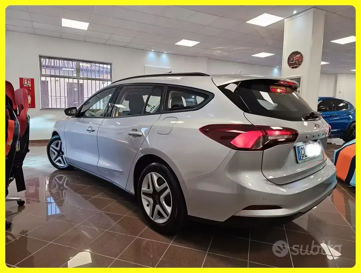Usata Ford Focus Business Edition 120 CV (88 kW) 2022 Grigio Station wagon