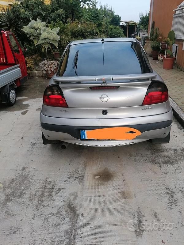 Usata Opel Tigra 90 CV (66 kW) 2000 Grigio Coupé