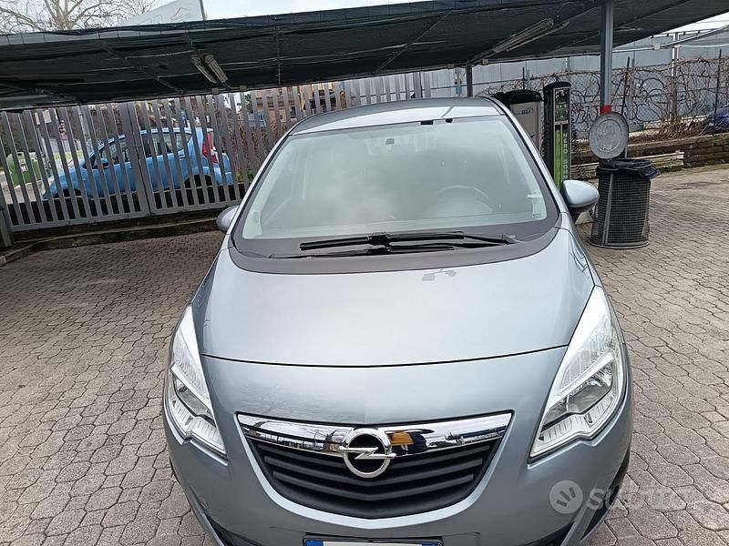 Usata Opel Meriva Cosmo 95 CV (69 kW) 2012 Grigio Monovolume