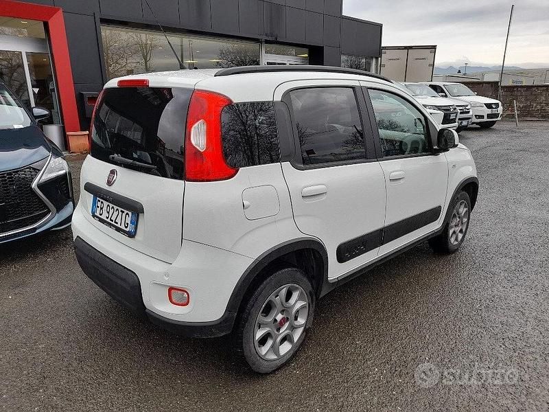 Usata Fiat Panda 4x4 S 95 CV (69 kW) 2015 Bianco Utilitaria