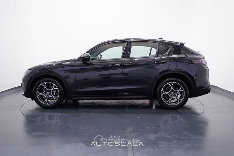 Usata Alfa Romeo Stelvio Sprint 160 CV (117 kW) 2024 Nero SUV
