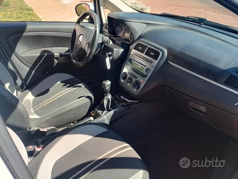 Usata Fiat Grande Punto 75 CV (55 kW) 2009 Utilitaria
