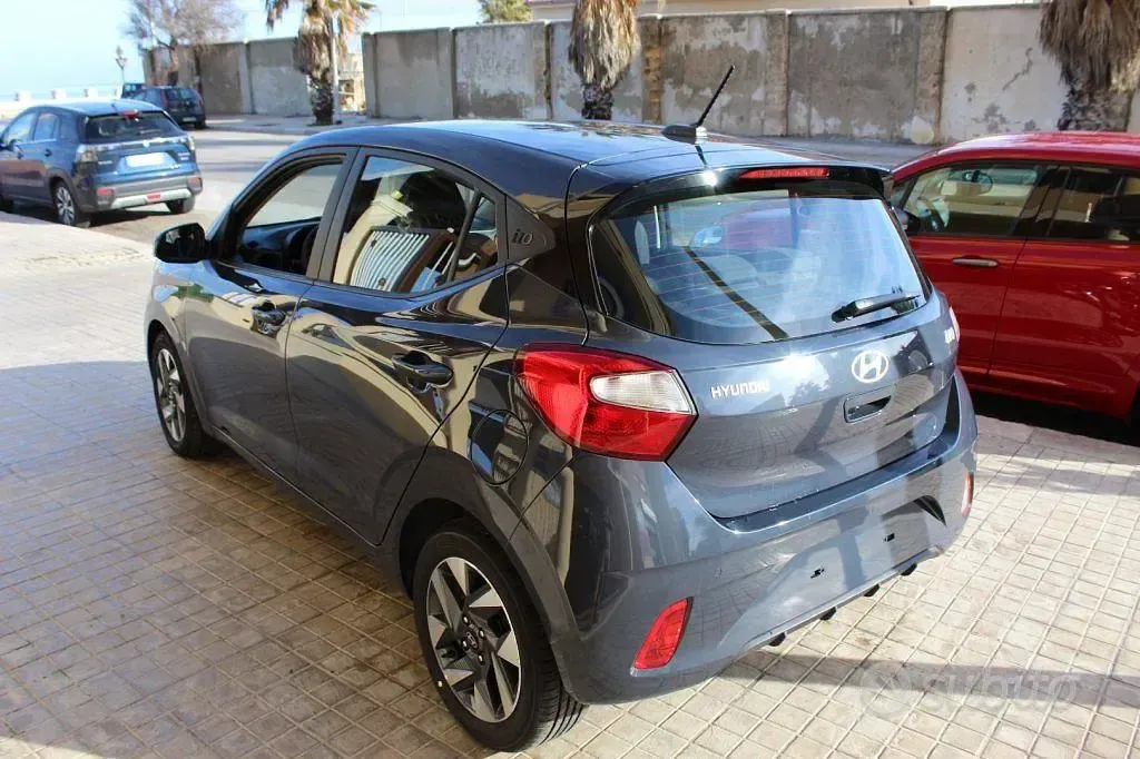Nuova Hyundai i10 Prime 63 CV (46 kW) 2025 Blu Utilitaria