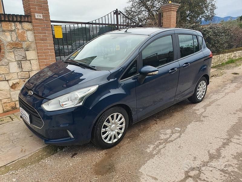 Usata Ford B-MAX Business Edition 75 CV (55 kW) 2017 Blu Monovolume