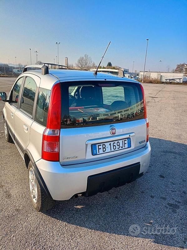 Usata Fiat Panda 77 CV (56 kW) 2010 Grigio Berlina
