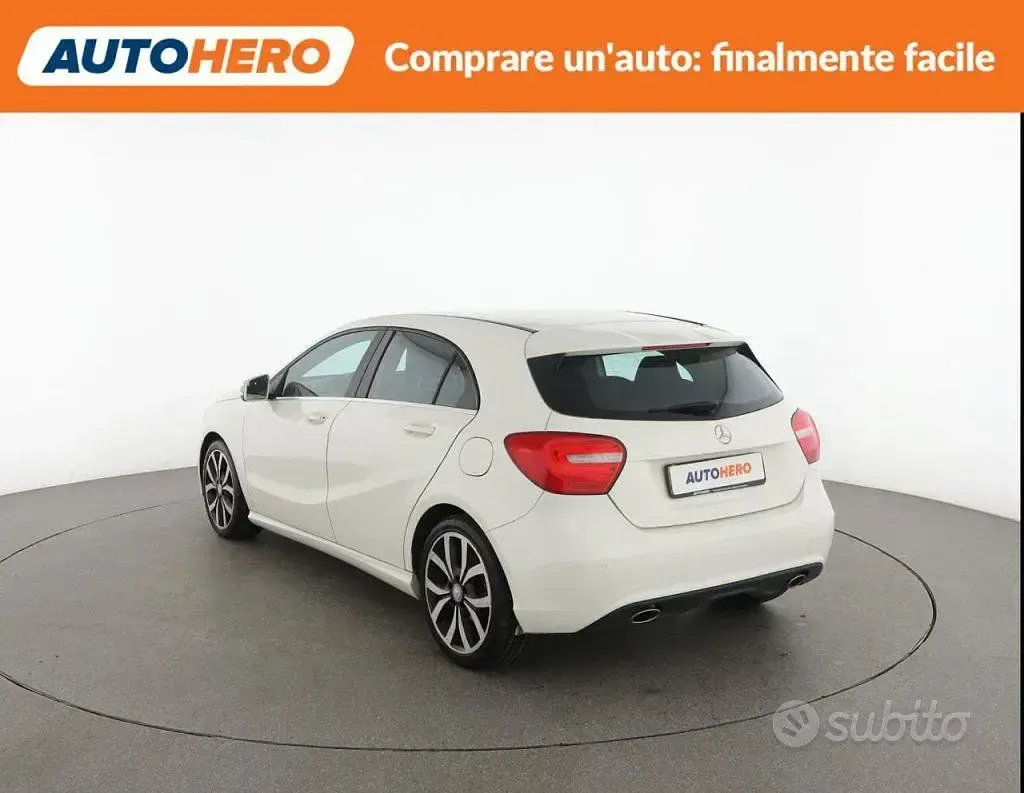 Usata Mercedes A180 109 CV (80 kW) 2015 Bianco Utilitaria