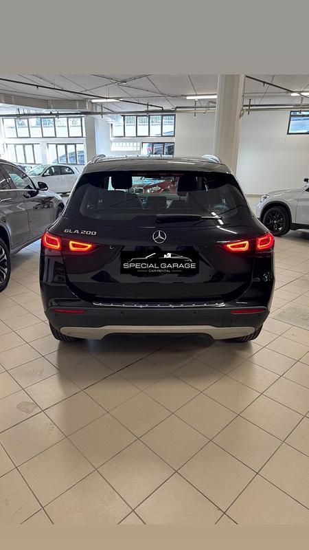 Usata Mercedes GLA200 Executive 163 CV (119 kW) 2021 Nero SUV