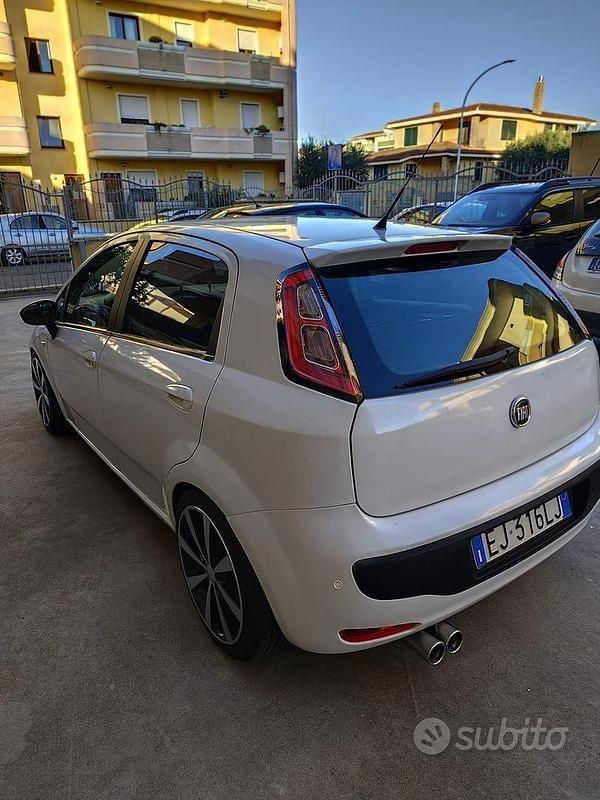 Usata Fiat Punto Evo 120 CV (88 kW) 2011 Bianco Utilitaria