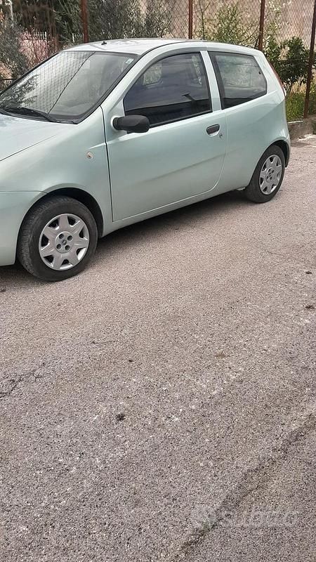 Usata Fiat Punto 2004 Verde Utilitaria