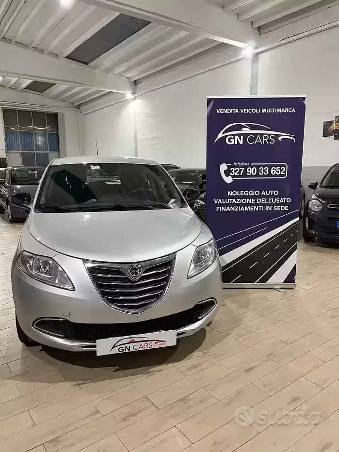 Usata Lancia Ypsilon 85 CV (62 kW) 2015 Grigio Utilitaria