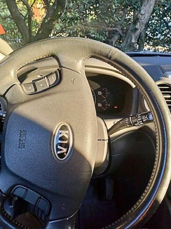 Usata Kia Carens EX 144 CV (105 kW) 2008 Grigio Monovolume