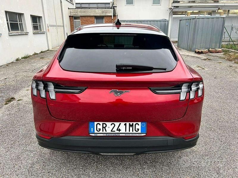 Usata Ford Mustang Mach-E Standard Range 197 kW (269 CV) 2023 Rosso SUV
