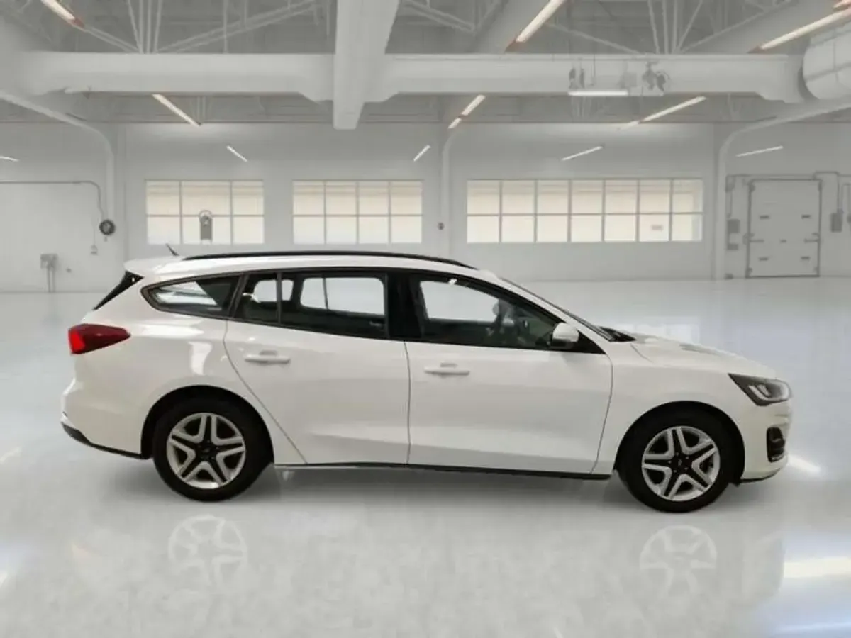 Usata Ford Focus Business Edition 120 CV (88 kW) 2022 Bianco Station wagon