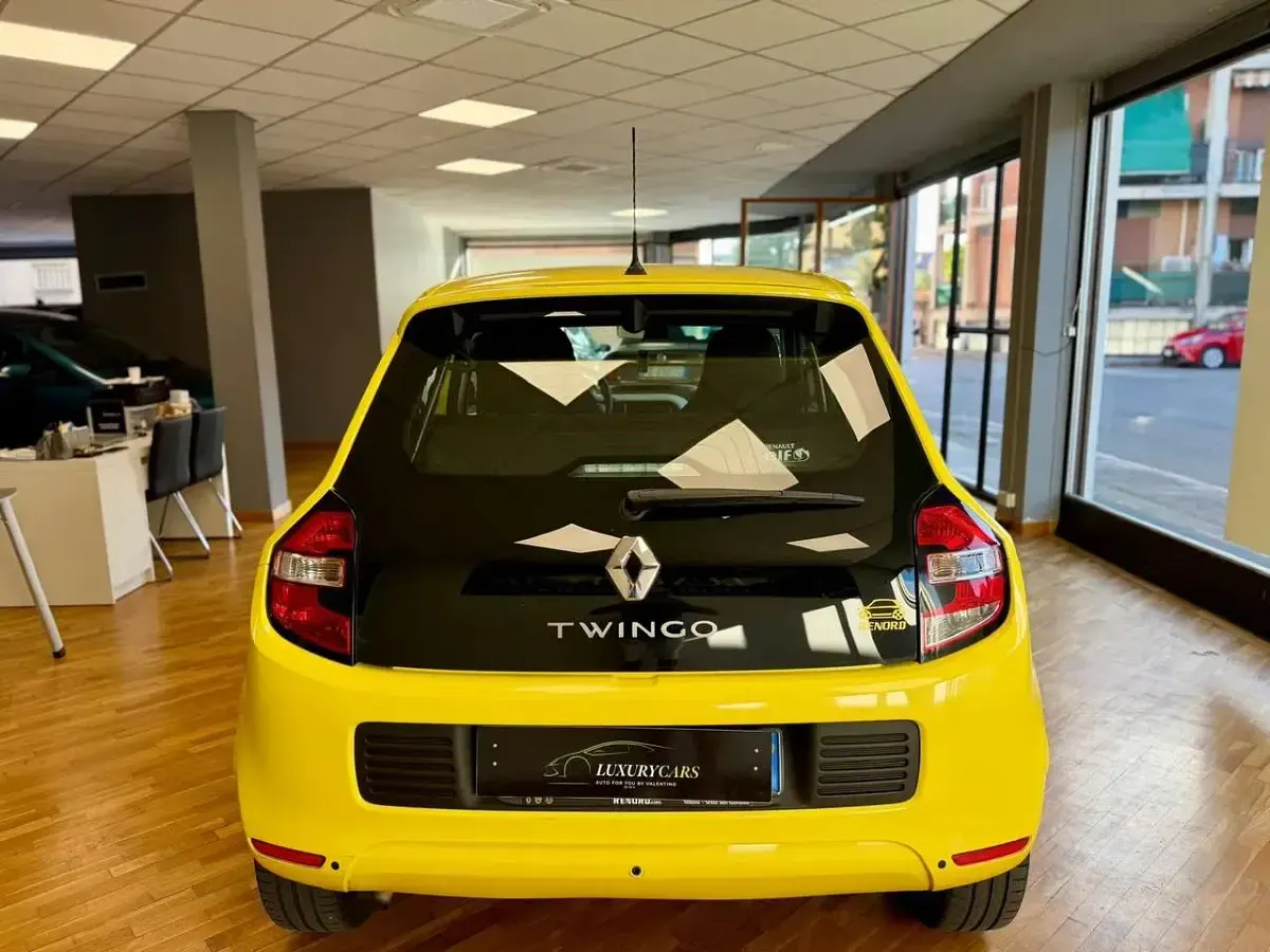 Usata Renault Twingo SE 69 CV (50 kW) 2018 Giallo Utilitaria