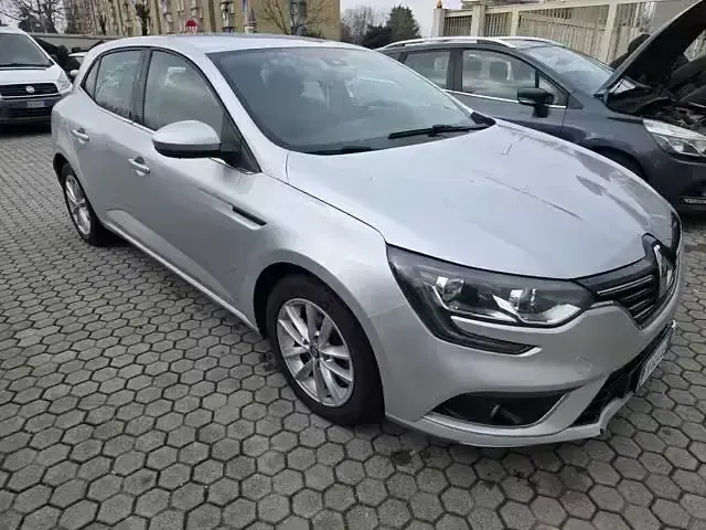 Usata Renault Mégane Zen 110 CV (80 kW) 2017 Grigio Berlina
