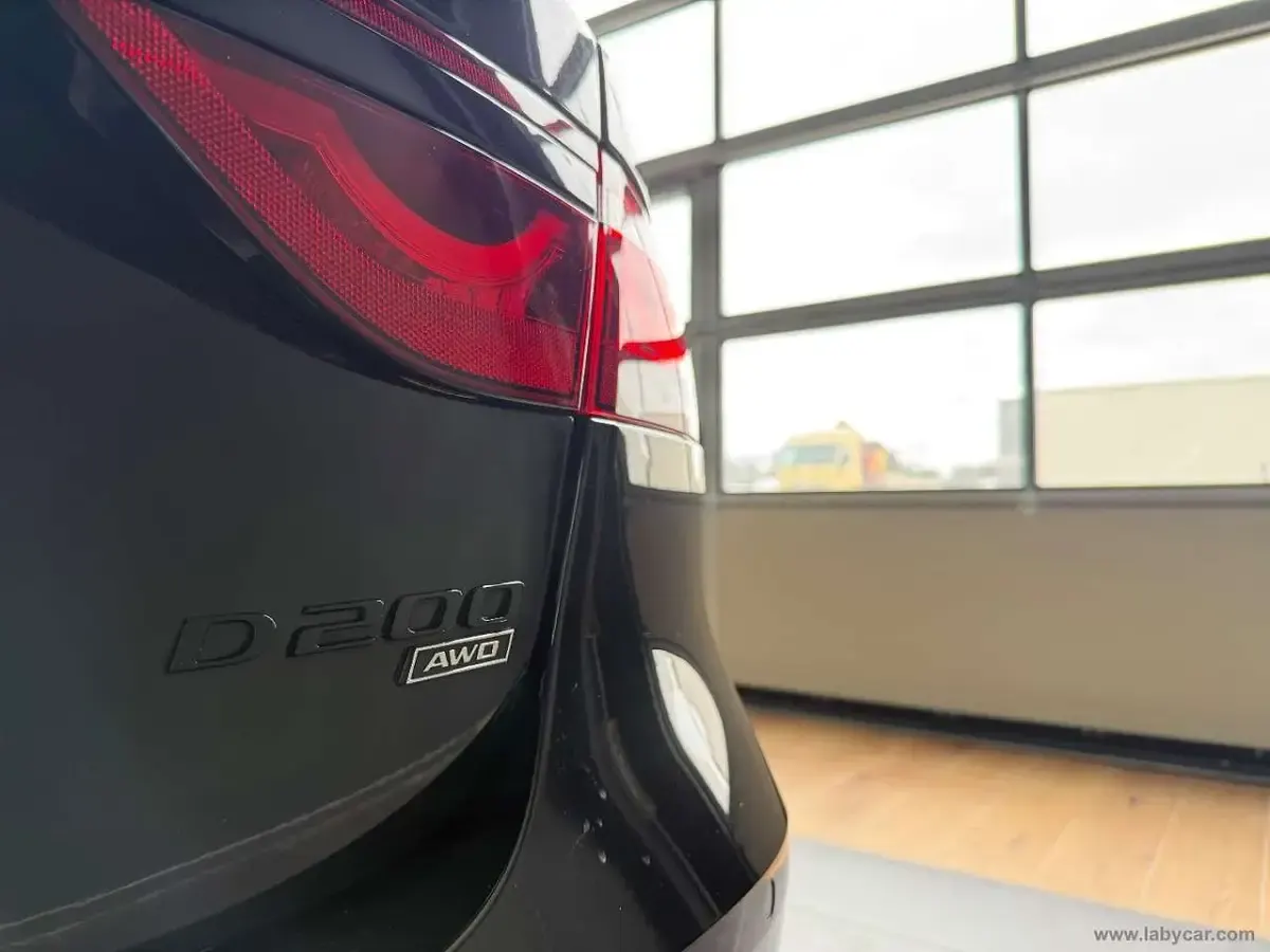 Usata Jaguar XF R-Dynamic 204 CV (150 kW) 2022 Nero Berlina