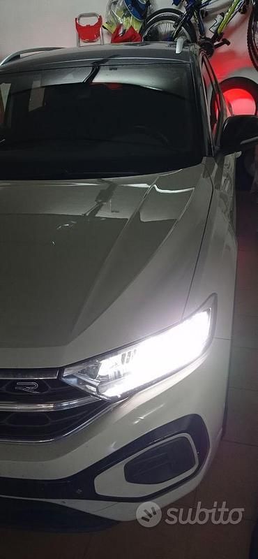 Usata VW T-Roc 116 CV (85 kW) 2023 Grigio SUV