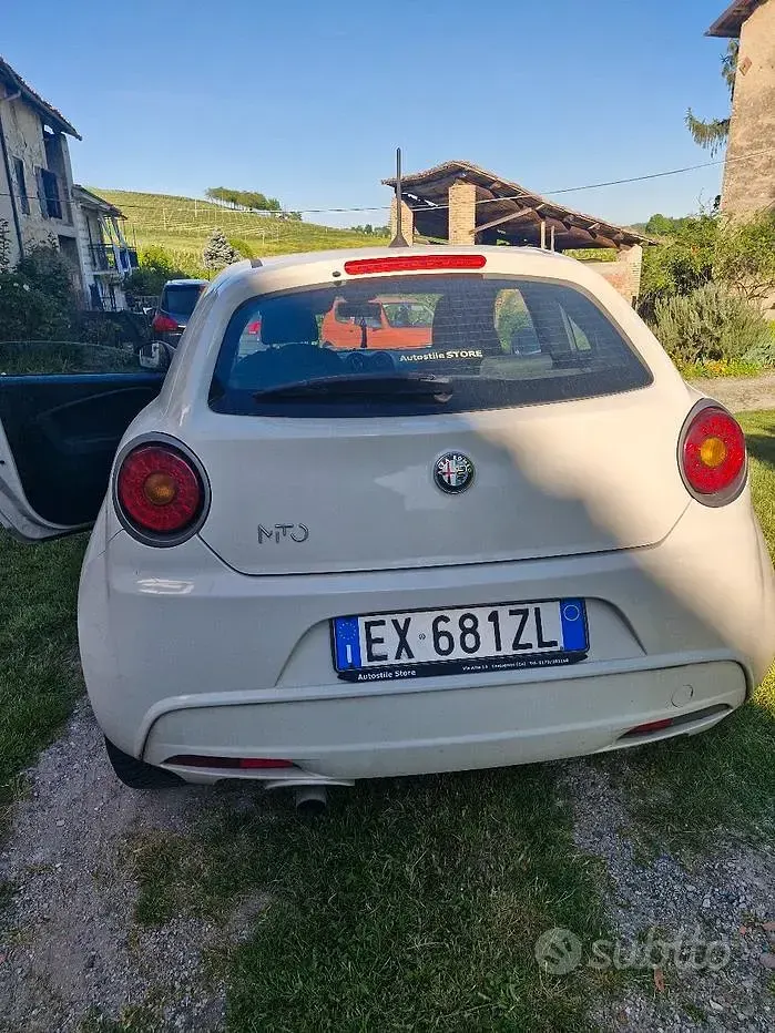Usata Alfa Romeo MiTo 70 CV (51 kW) 2015 Bianco Utilitaria