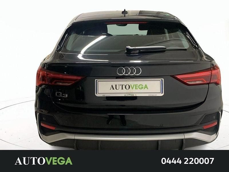 Usata Audi Q3 Sportback Business Plus 245 CV (180 kW) 2021 Nero / pastello SUV