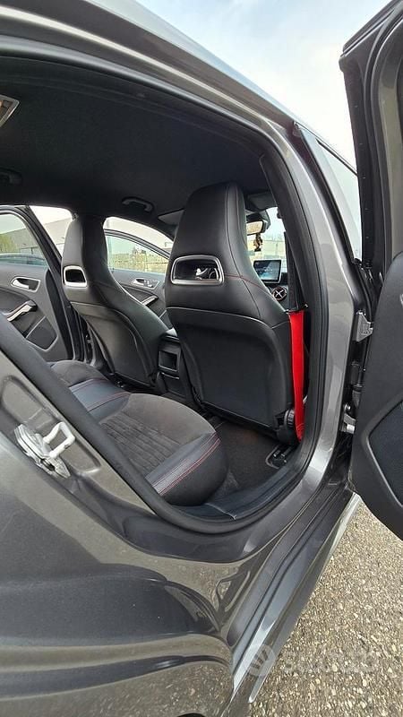 Usata Mercedes A250 218 CV (160 kW) 2017 Grigio Berlina