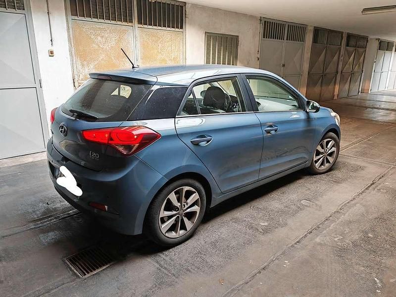Usata Hyundai i20 Comfort 83 CV (61 kW) 2015 Utilitaria